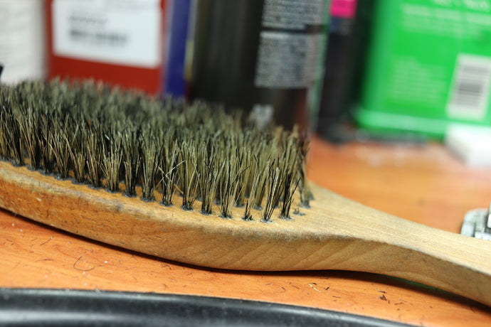 How to clean your hairbrush (And why it is important)?